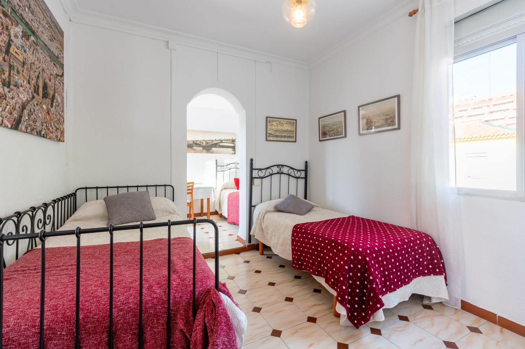 Apartamento Triana Los Remedios Seville Luaran gambar