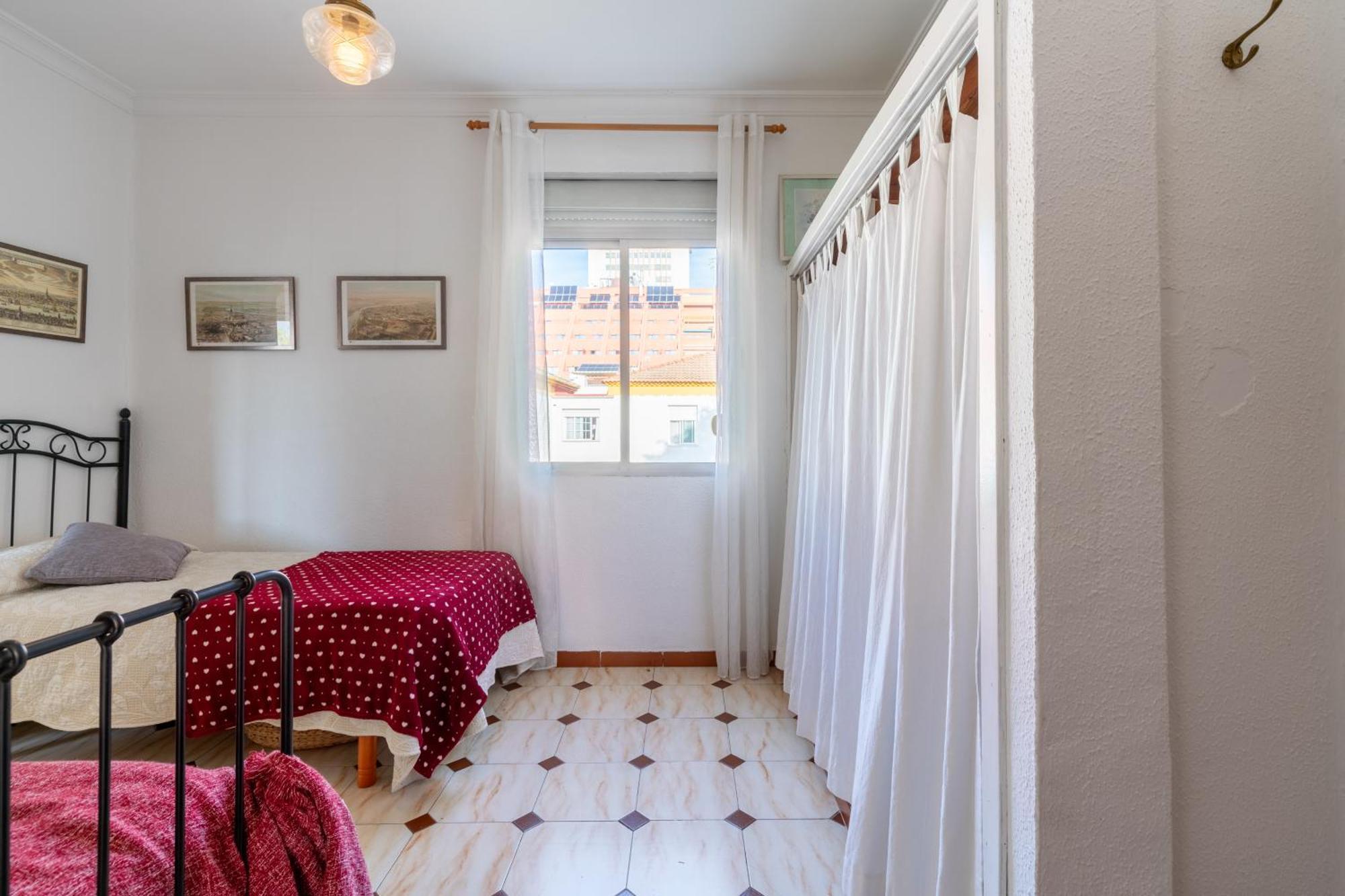 Apartamento Triana Los Remedios Seville Luaran gambar